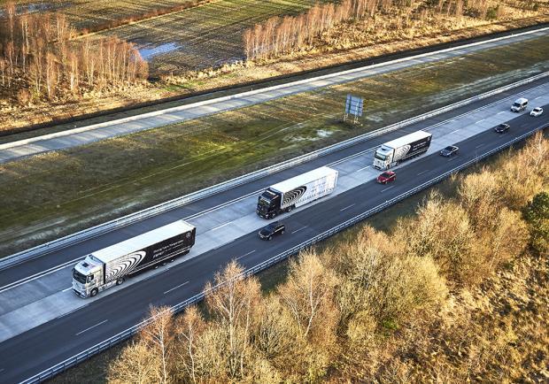 Daimler Trucks, 365.000 camion connessi in rete