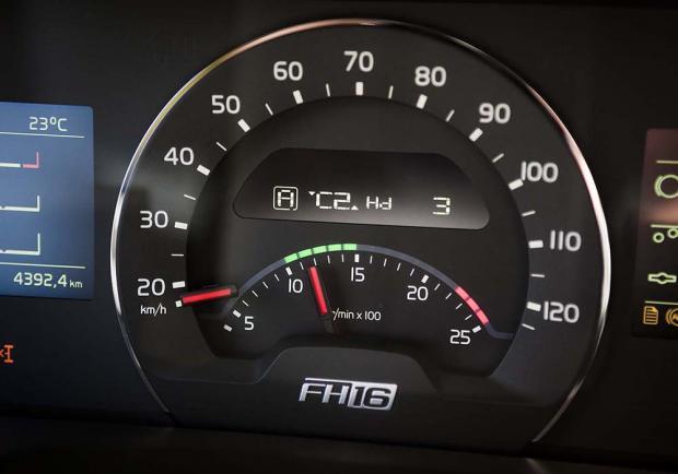 Volvo Trucks cambio I-Shift con primini velocità minima 0,5 km/h